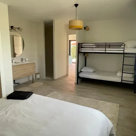 Holiday home Le Bas Des Poujades Reilhaguet