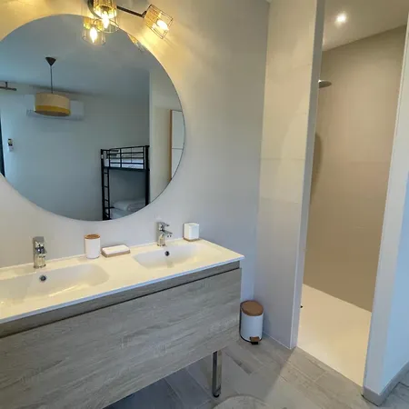 Дом отдыха Le Bas Des Poujades Reilhaguet