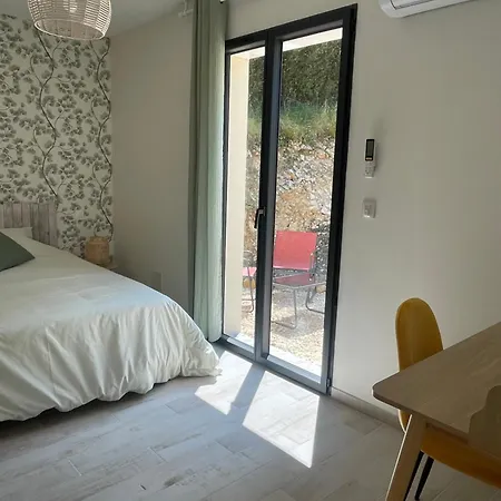 Holiday home Le Bas Des Poujades