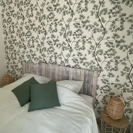 Holiday home Le Bas Des Poujades