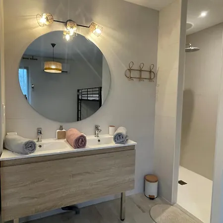 Дом отдыха Le Bas Des Poujades *