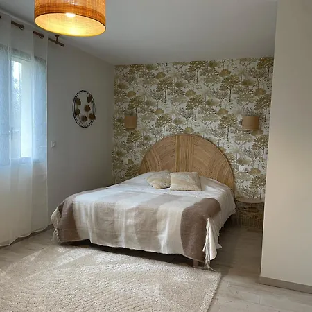 Holiday home Le Bas Des Poujades Reilhaguet