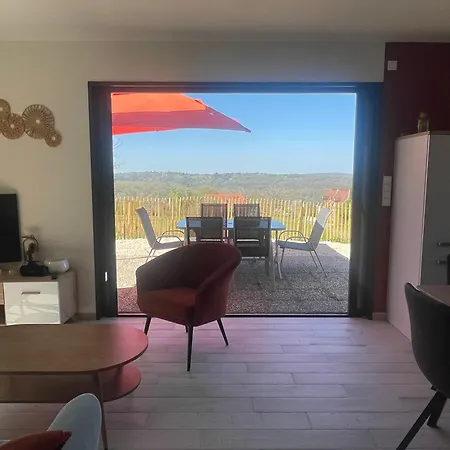 Holiday home Le Bas Des Poujades Reilhaguet