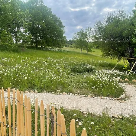 Holiday home Le Bas Des Poujades *