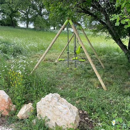 Le Bas Des Poujades Дом отдыха