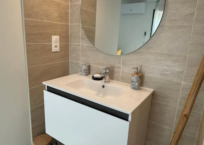 Le Bas Des Poujades Ferienhaus