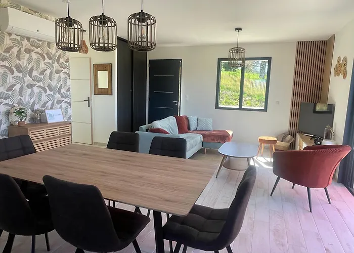 Feriehus Le Bas Des Poujades *