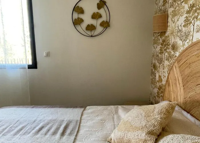 Le Bas Des Poujades Reilhaguet