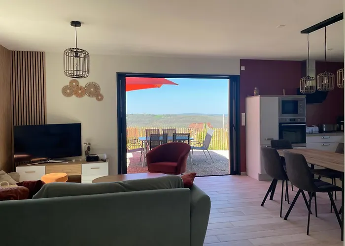 Le Bas Des Poujades Ferienhaus