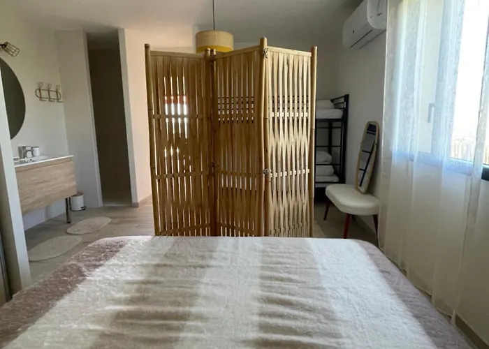 Le Bas Des Poujades Ferienhaus Reilhaguet