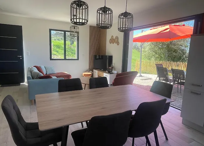 Le Bas Des Poujades * Reilhaguet